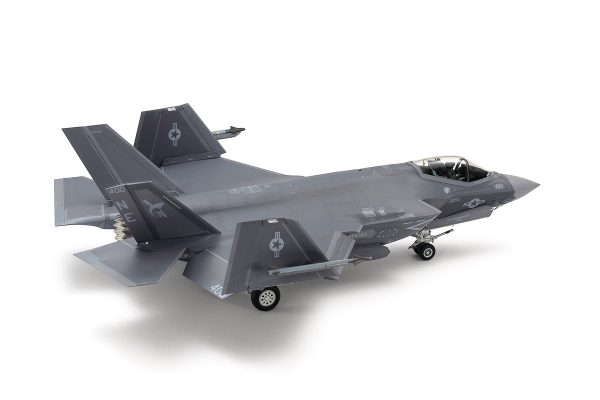 1 48 Lockheed Martin F-35C Lightning II Online now