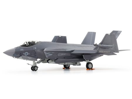 1 48 Lockheed Martin F-35C Lightning II Online now